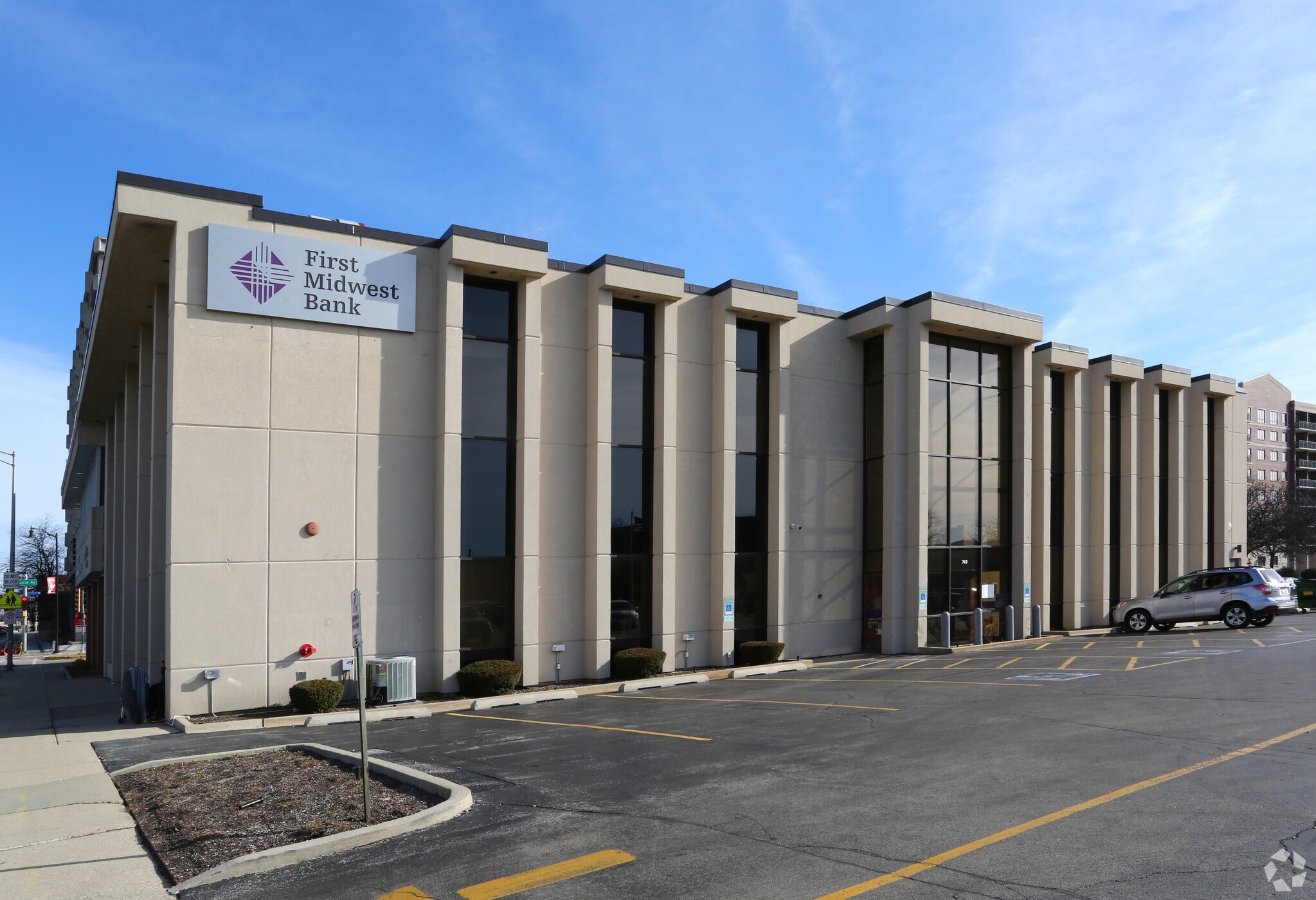 749 Lee St, Des Plaines, IL for sale Primary Photo- Image 1 of 1