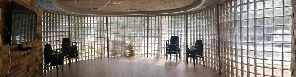 609 Virginia Dr, Orlando, FL for sale - Building Photo - Image 1 of 1