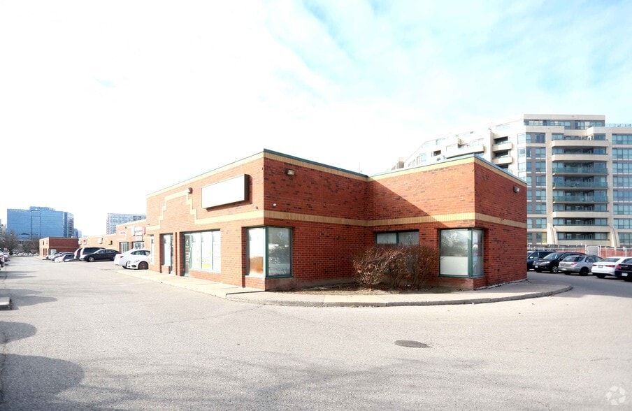 160 E Beaver Creek Rd, Richmond Hill, ON for sale - Building Photo - Image 3 of 5