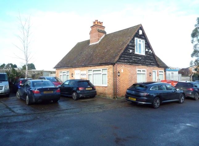 46 Reading Rd, Yateley for sale - Building Photo - Image 1 of 1