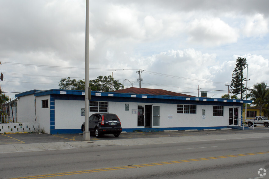 918 E 2nd Ave, Hialeah, FL for sale - Building Photo - Image 2 of 2