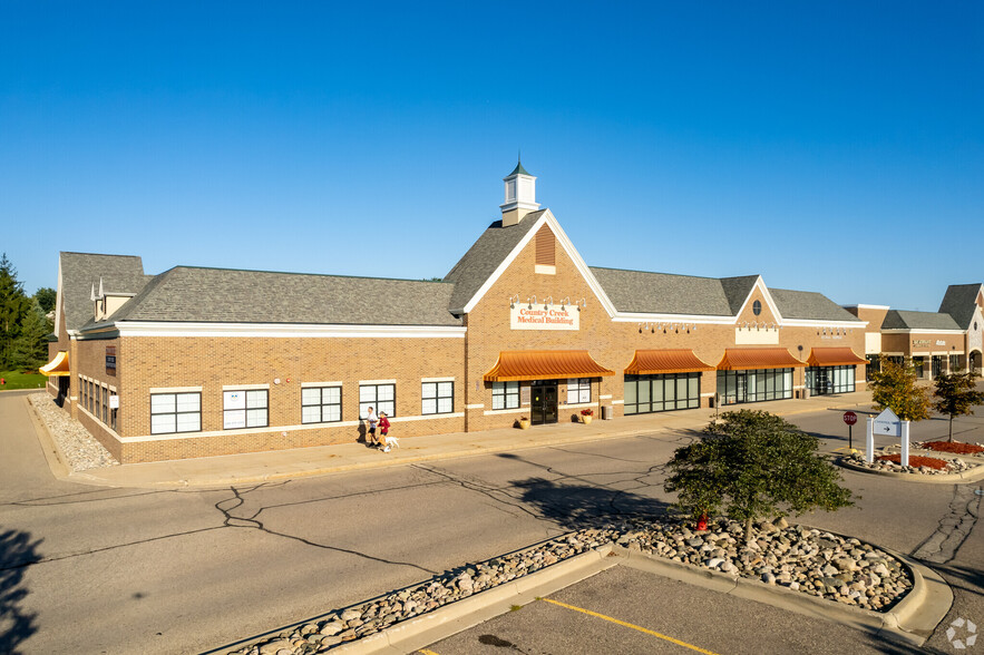 4818-4978 N Adams Rd, Oakland Township, MI for lease - Building Photo - Image 1 of 13