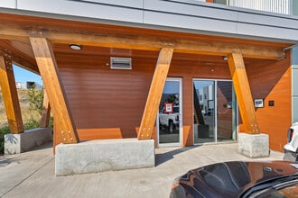 2171 Optic Crt, Kelowna, BC for lease Interior Photo- Image 2 of 7