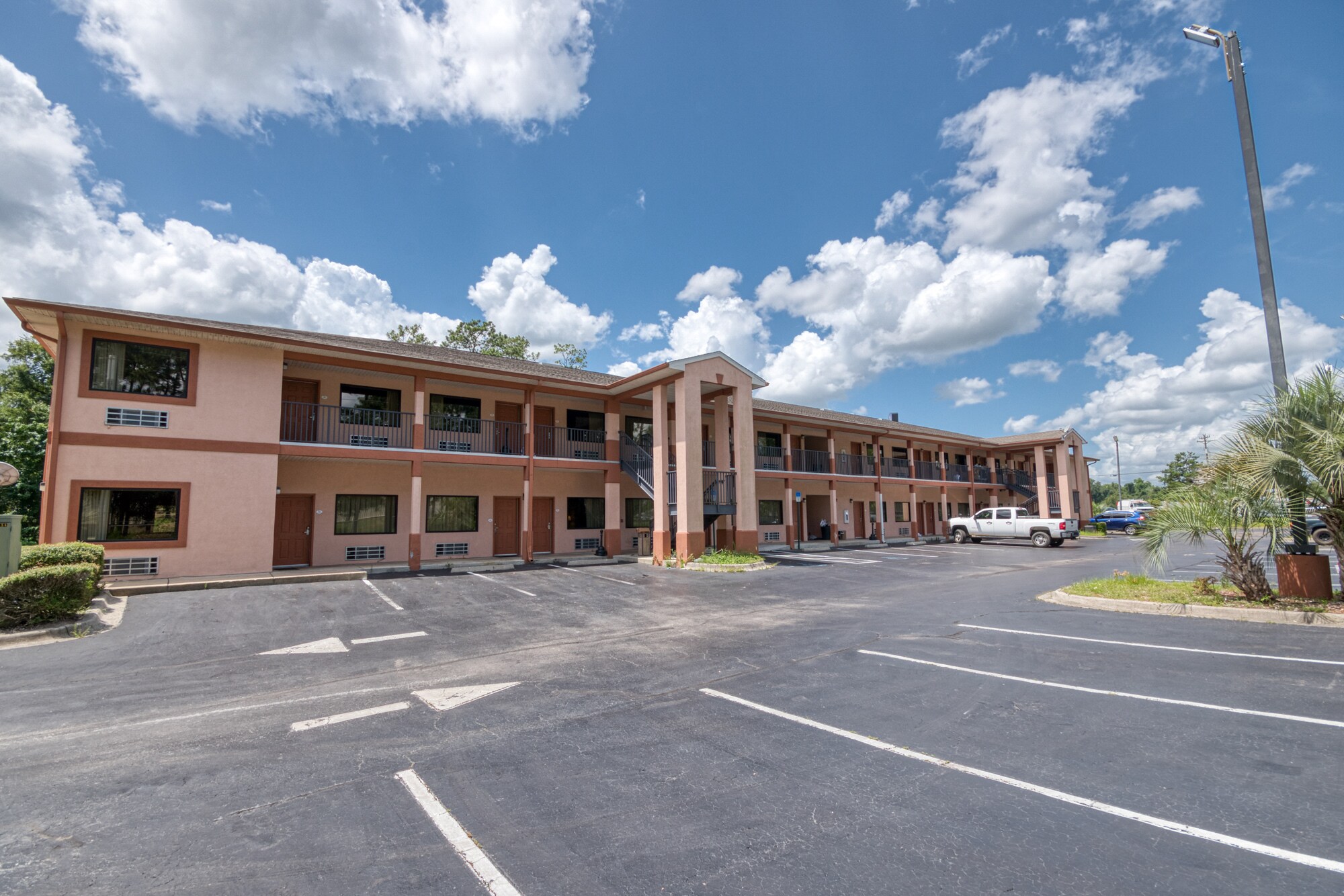 81 Commerce Blvd, Midway, FL 32343 Baymont Inn by Wyndham Midway