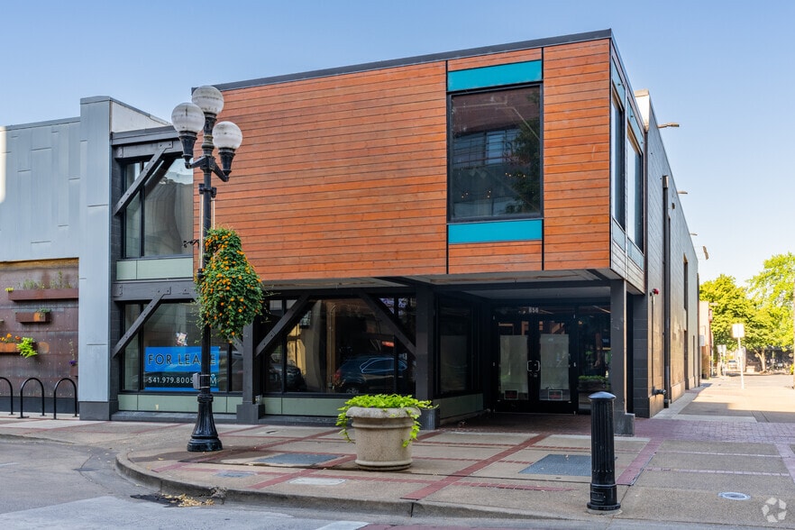 39-51 W Broadway, Eugene, OR for lease - Building Photo - Image 3 of 36