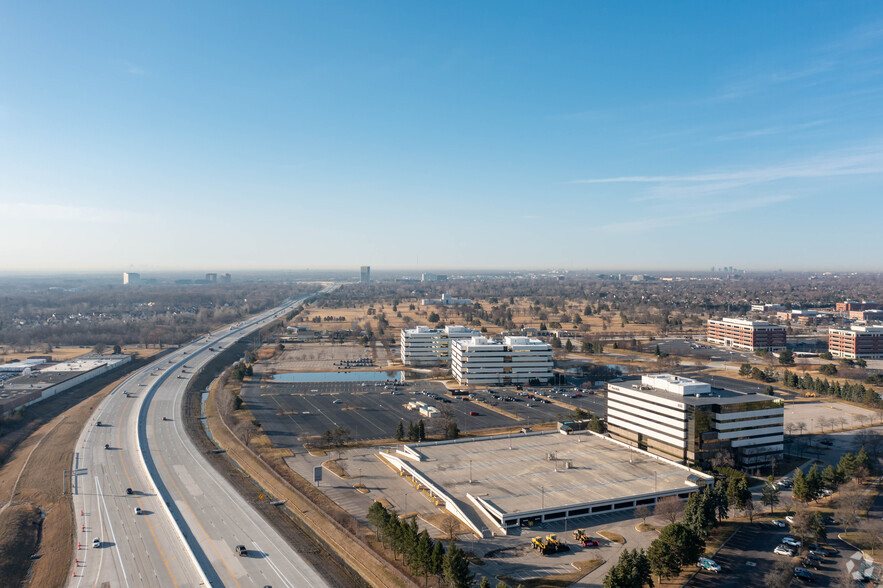 800 Tower Dr, Troy, MI for lease - Aerial - Image 3 of 4