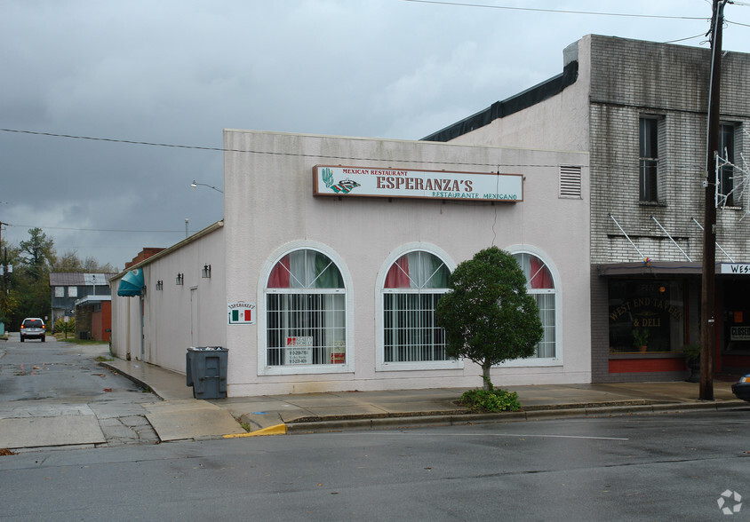 110 W Fremont St, Burgaw, NC for lease - Primary Photo - Image 1 of 2