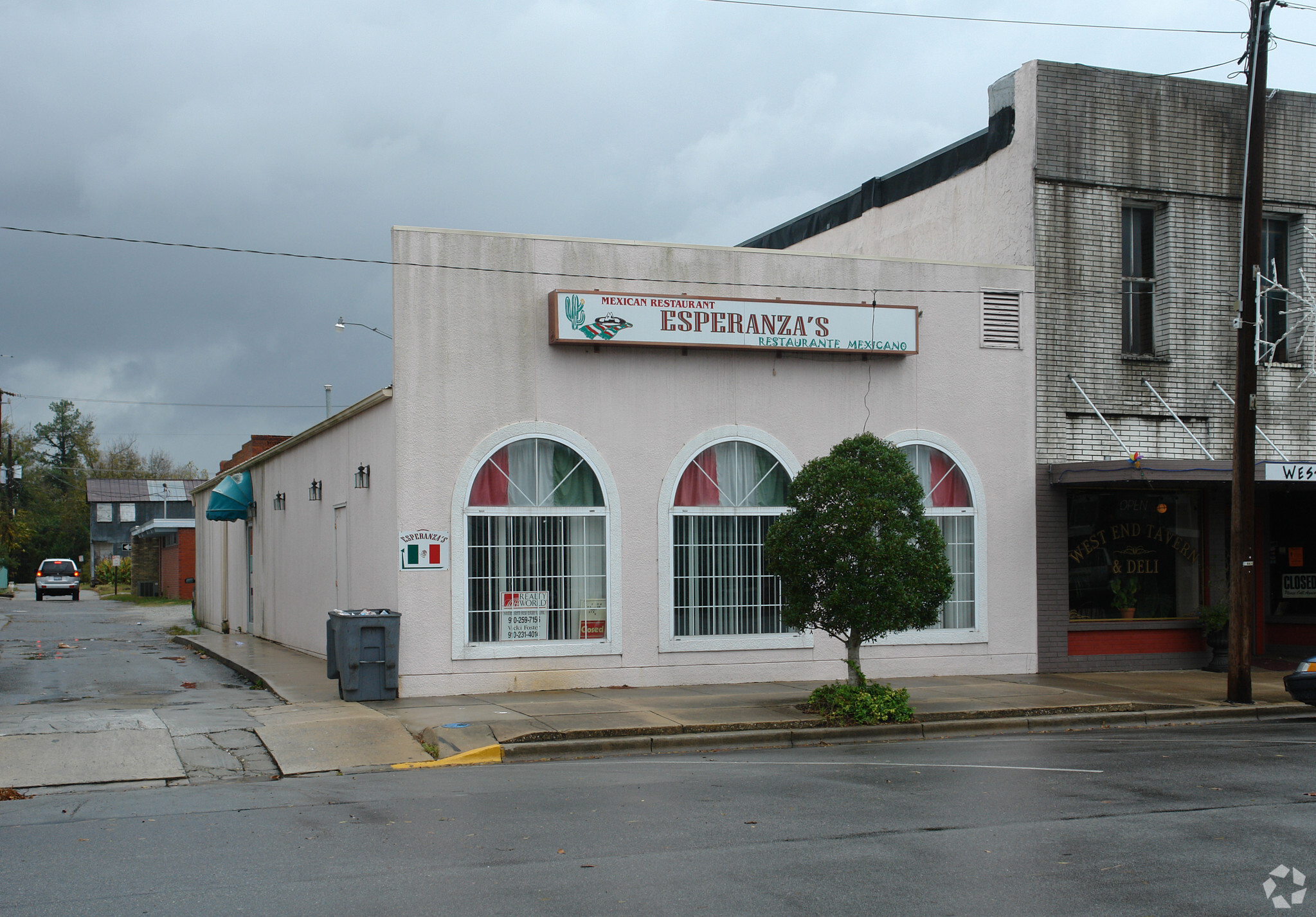 110 W Fremont St, Burgaw, NC for lease Primary Photo- Image 1 of 3