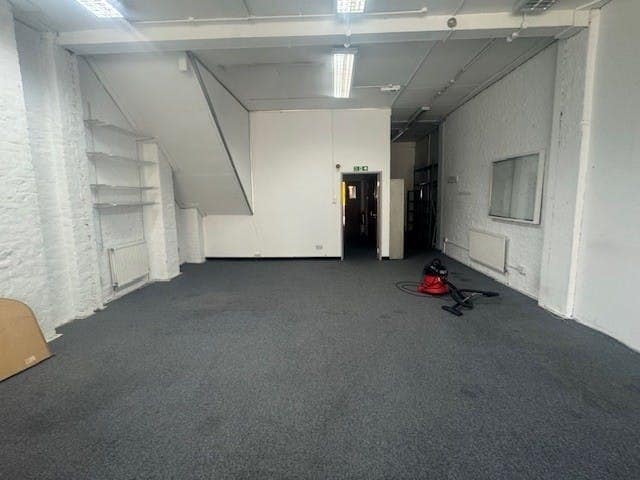 162 Holloway Rd, London for sale - Building Photo - Image 3 of 9