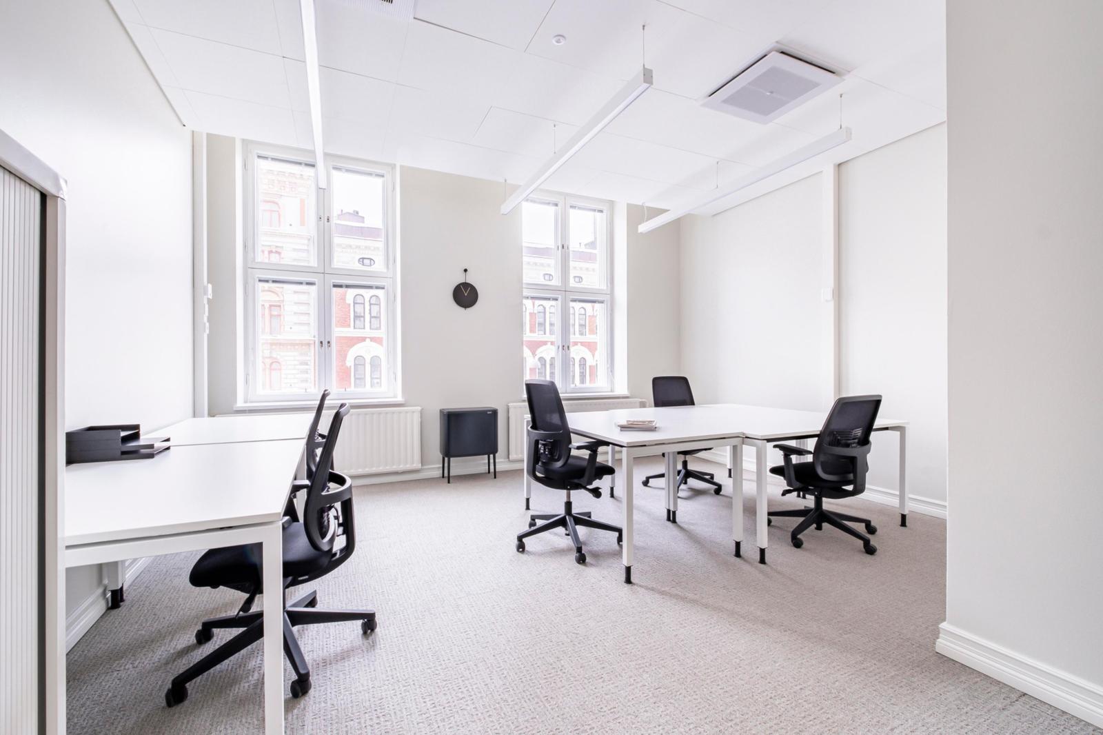 Office in Paris for lease Building Photo- Image 1 of 27
