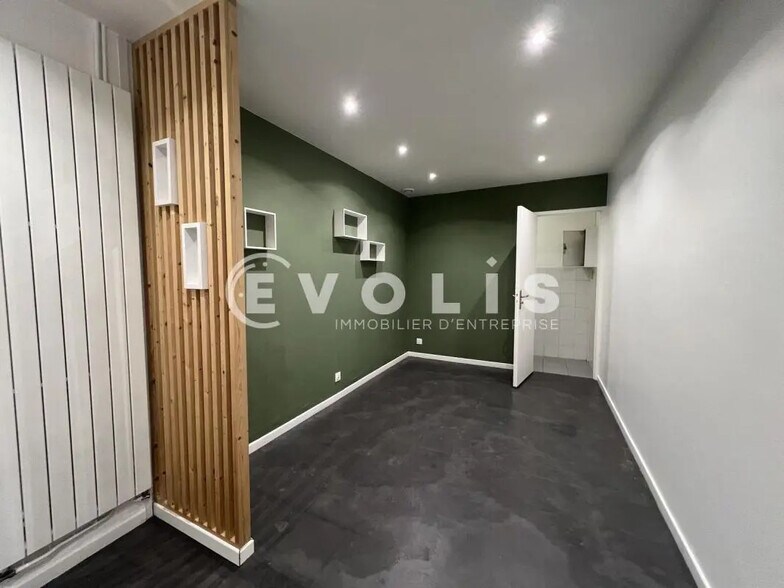 Retail in Joinville-le-Pont for sale - Interior Photo - Image 2 of 10