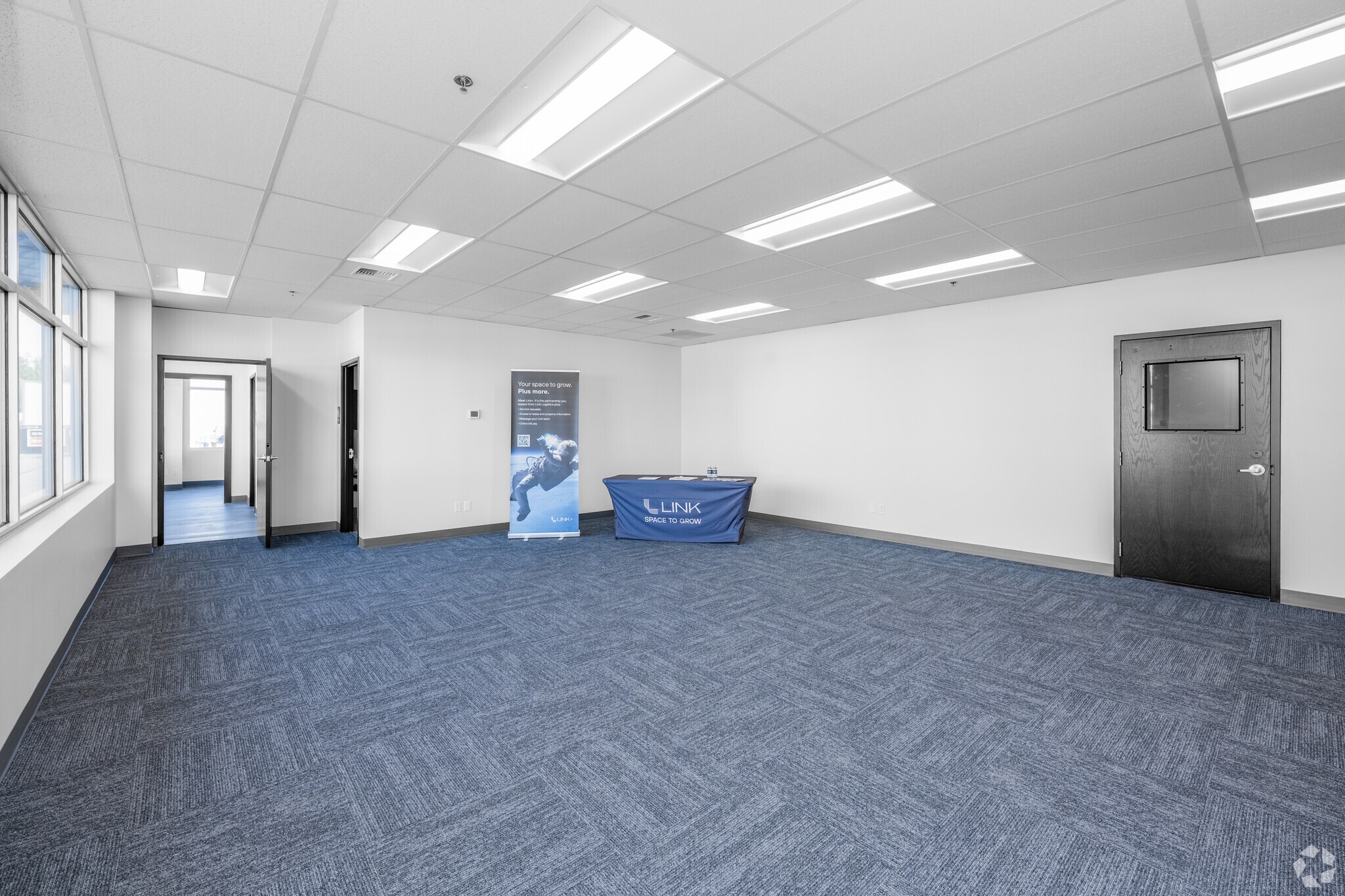 7817 S 210th St, Kent, WA for lease Interior Photo- Image 1 of 6