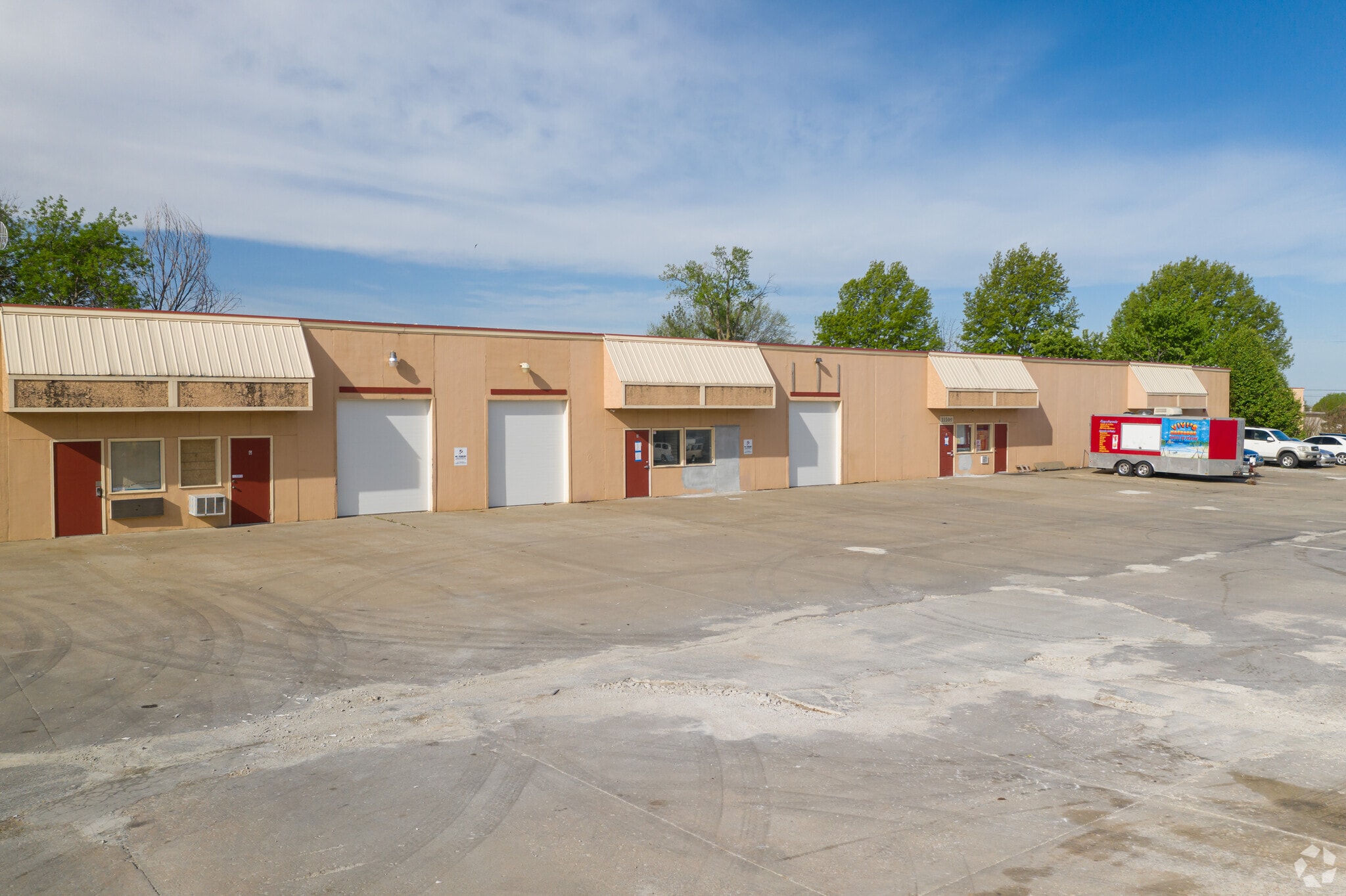 11509 Strang Line Rd, Olathe, KS for sale Primary Photo- Image 1 of 1