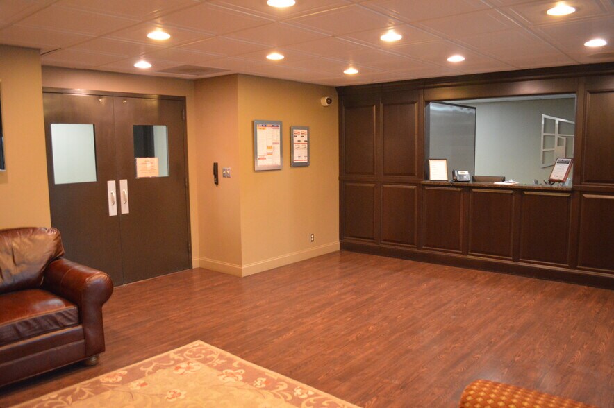 264 Stapleton Rd, Cornelia, GA 30531 Office for Lease