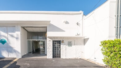 363-365 NE 61st St, Miami, FL for lease Building Photo- Image 2 of 8