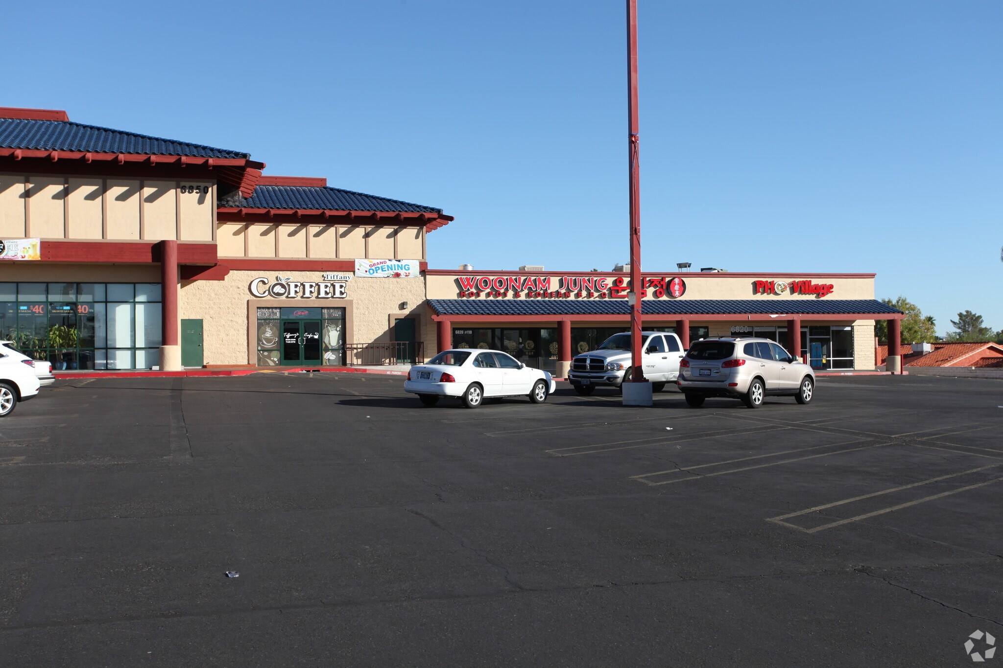 6820 Spring Mountain Rd, Las Vegas, NV for sale Primary Photo- Image 1 of 1