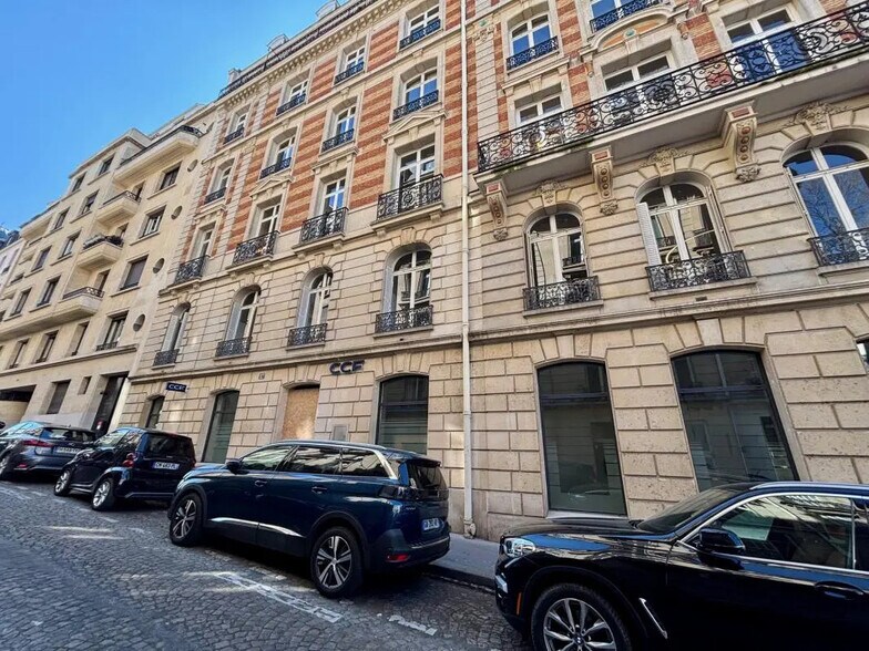 Retail in Paris for lease - Building Photo - Image 1 of 5