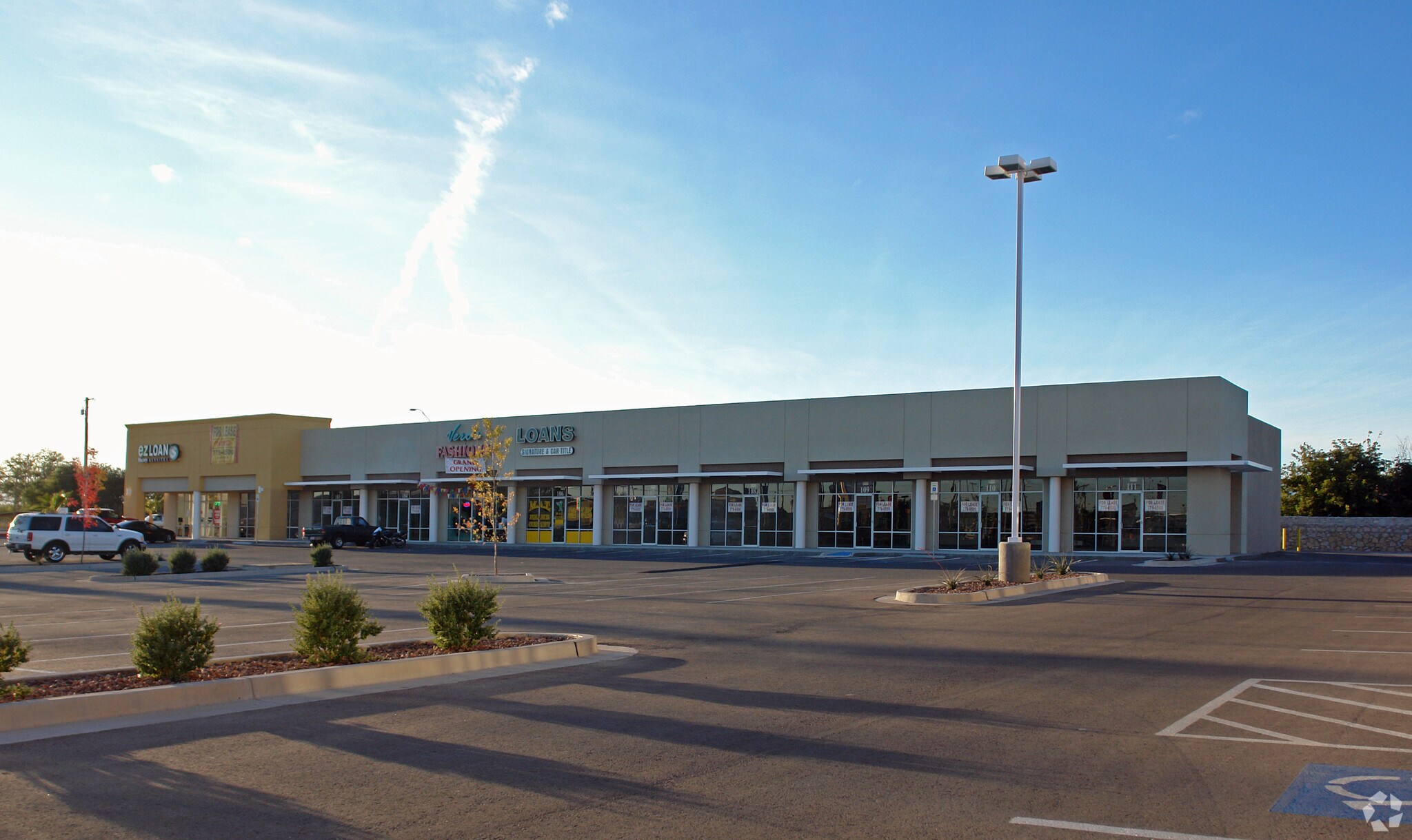 8825 North Loop Dr, El Paso, TX 79907 OfficeRetail Space for Lease