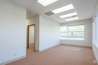 3 S Greenleaf Ave, Gurnee, IL for lease Interior Photo- Image 2 of 2