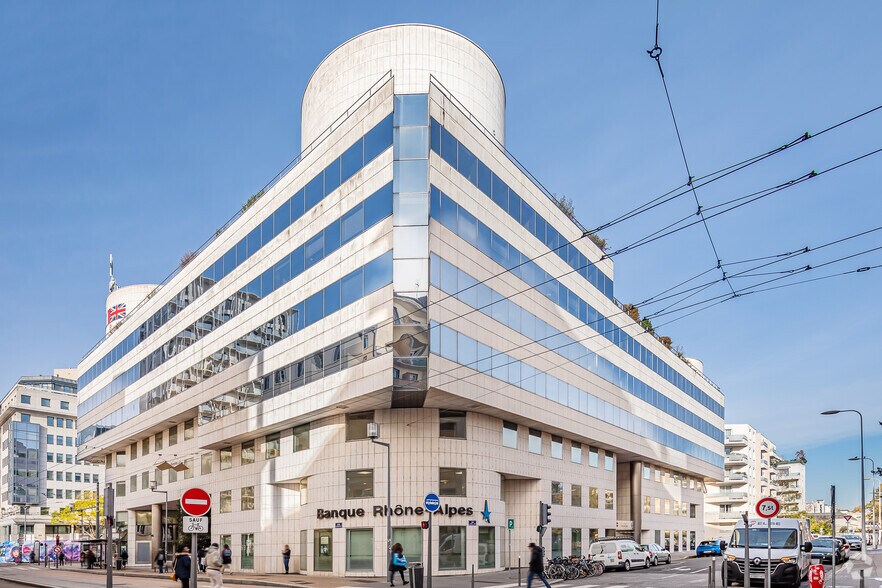 235 Cours Lafayette, Lyon for lease - Primary Photo - Image 1 of 27