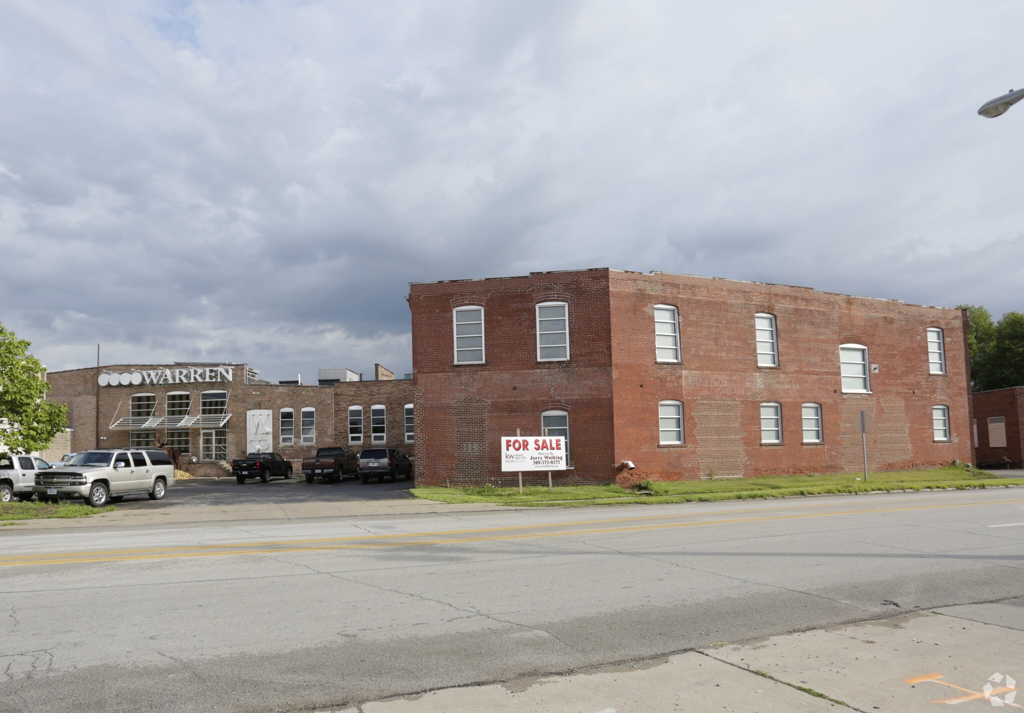 1730 Rockingham Rd, Davenport, IA 52802