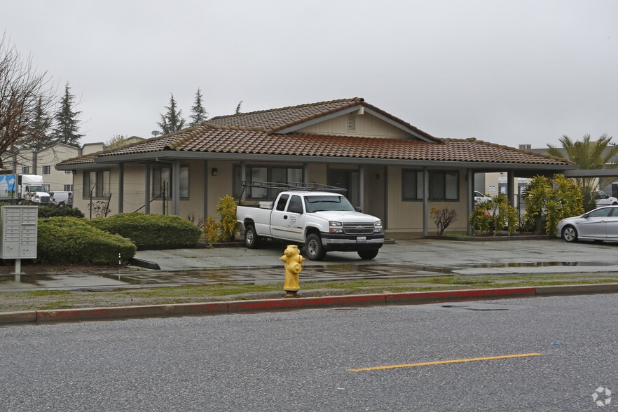 16890 Church St, Morgan Hill, CA for lease - Building Photo - Image 2 of 4