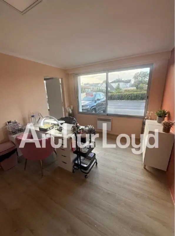 Office in Caen for lease Interior Photo- Image 1 of 5