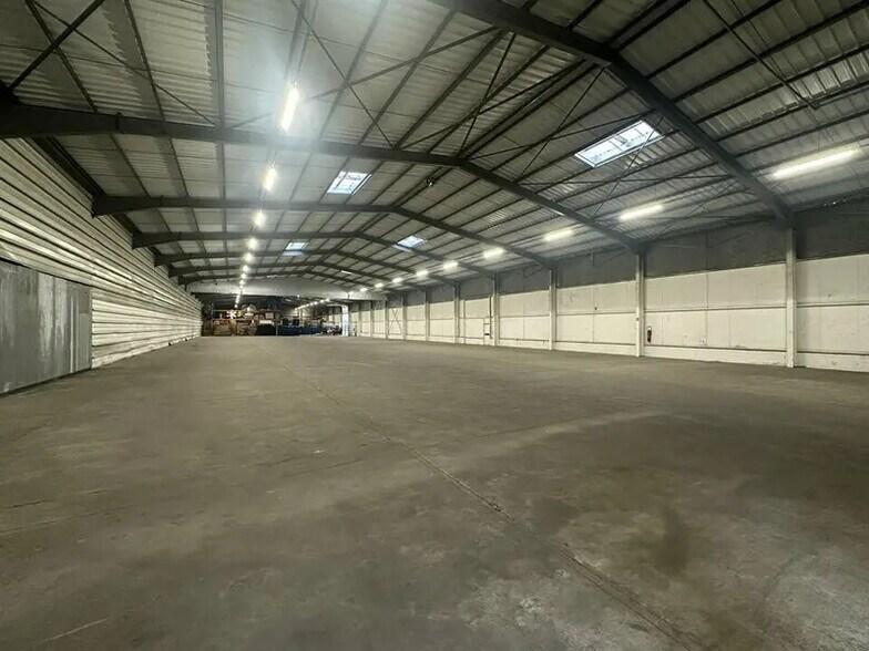 Industrial in Strasbourg for lease - Building Photo - Image 2 of 4