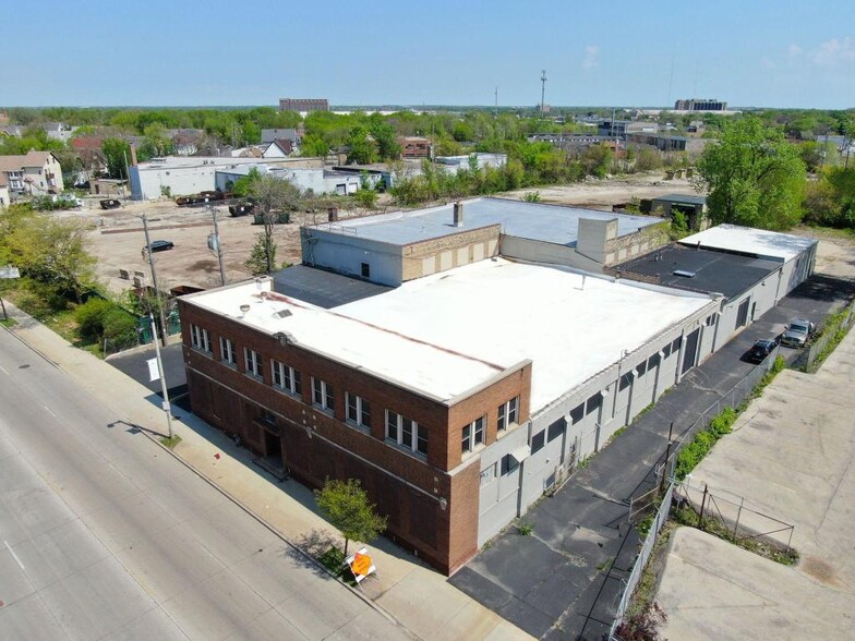 3258 W Fond Du Lac Ave, Milwaukee, WI for sale - Aerial - Image 1 of 20