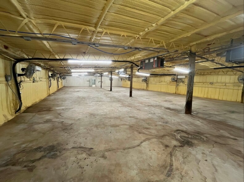 14201 Green Meadows Rd, Noble, OK for lease - Interior Photo - Image 3 of 11