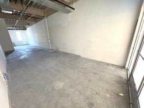 800 E 12th St, Los Angeles, CA for lease Building Photo- Image 2 of 8