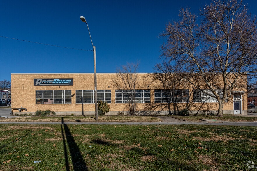 2035 Washington St. & 400 Southwest Blvd portfolio of 2 properties for sale on LoopNet.com - Building Photo - Image 3 of 4