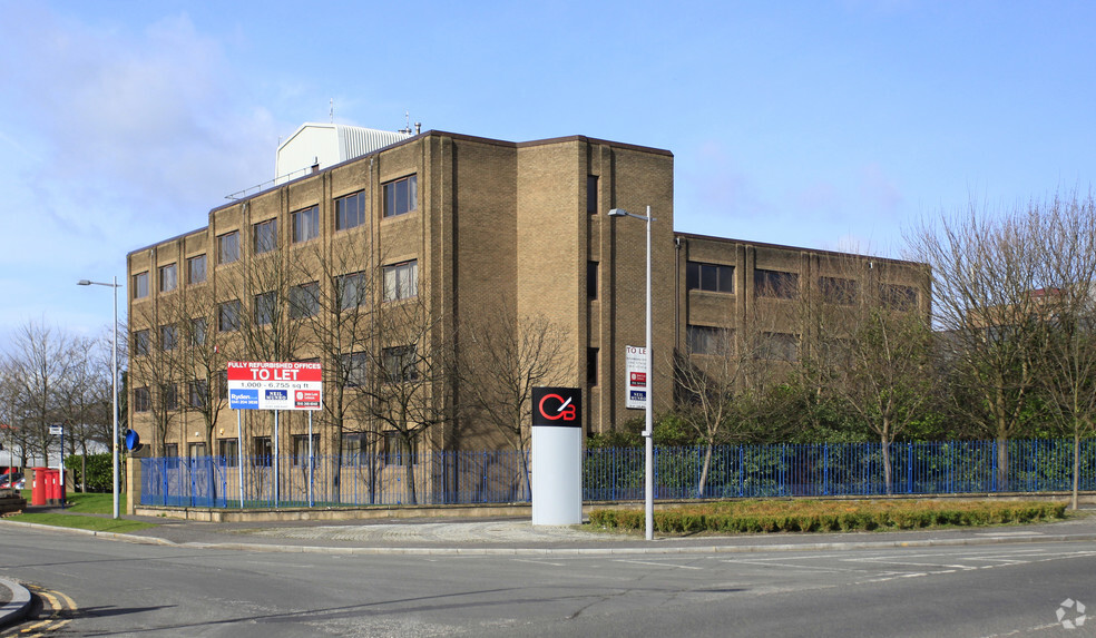 1 North Ave, Clydebank for lease - Building Photo - Image 1 of 10