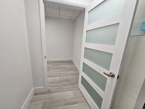 12550 Biscayne Blvd, North Miami, FL for lease Interior Photo- Image 1 of 4