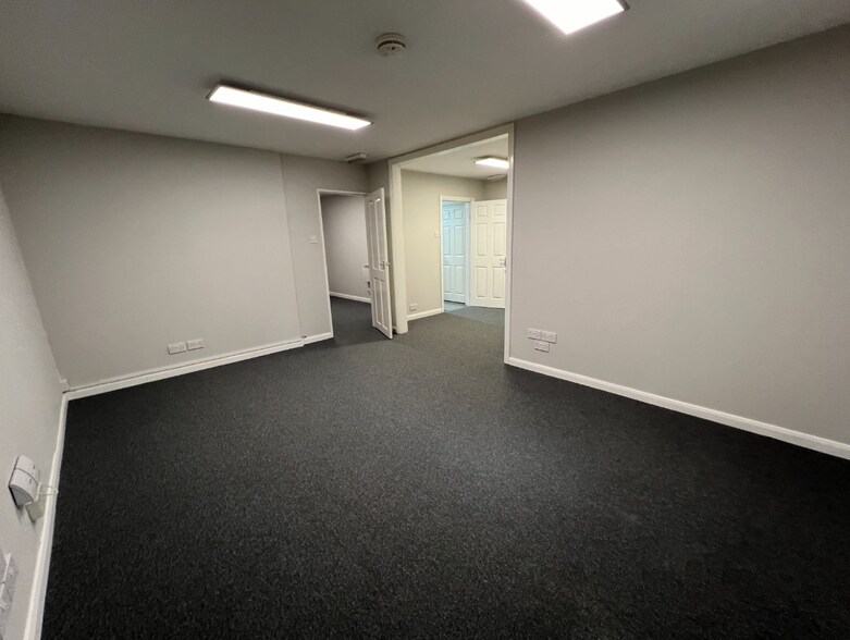 West Chiltington Ln, Billingshurst, RH14 9DN Barclays Farm Estate