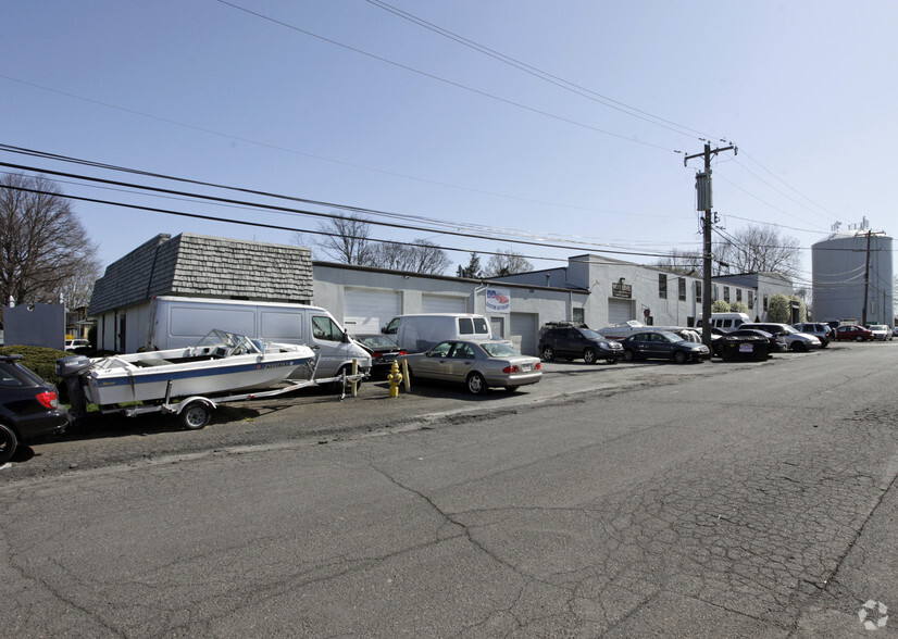 400 Lincoln Ave, Hatboro, PA for lease - Primary Photo - Image 1 of 3