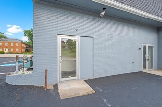 7703 Perry Hwy, Pittsburgh, PA for lease Building Photo- Image 1 of 16