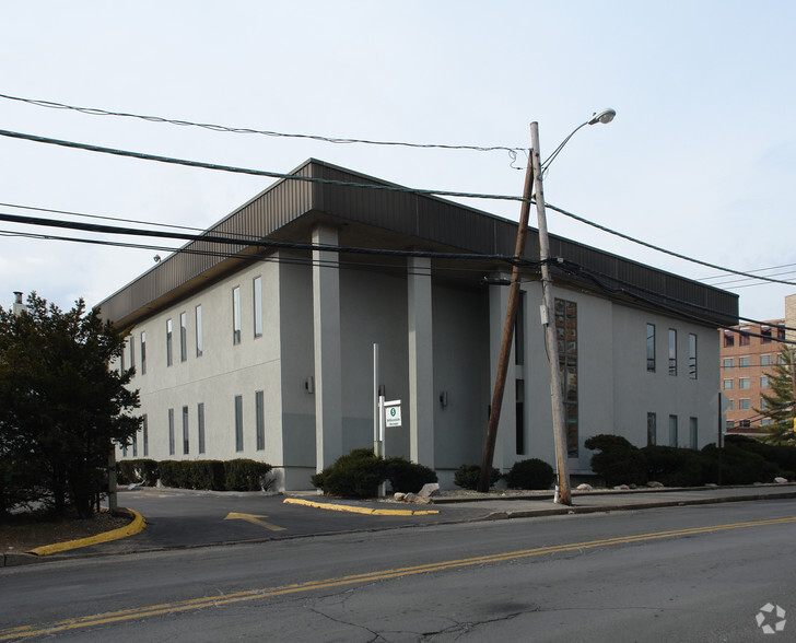 5 Hillandale Ave, Stamford, CT for lease - Building Photo - Image 3 of 5