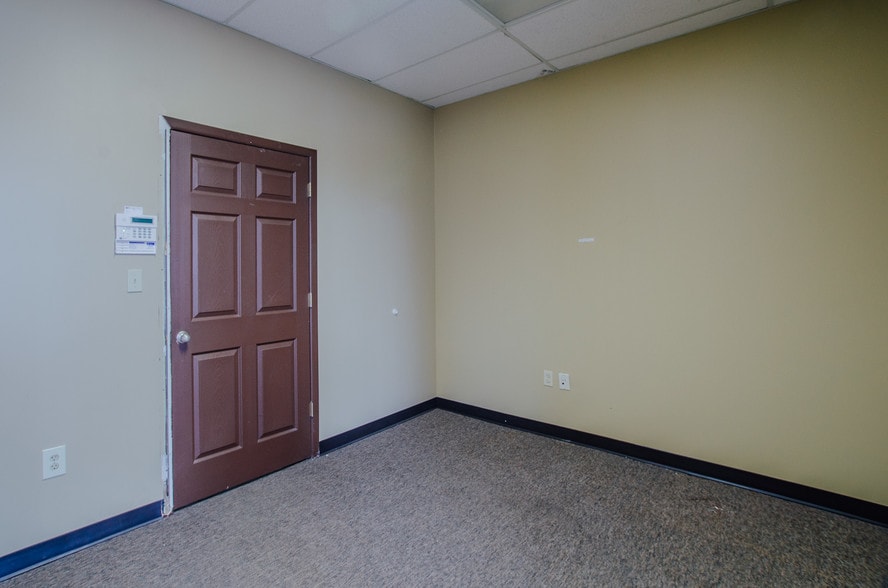 25-51 Briggs Dr, Mansfield, OH for lease - Interior Photo - Image 3 of 19