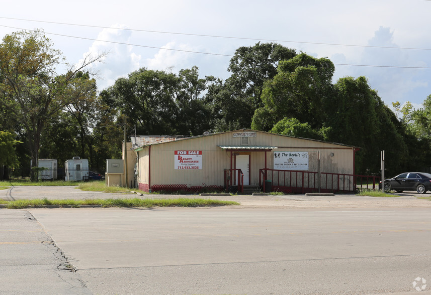 8001 Mesa Dr, Houston, TX for sale - Primary Photo - Image 1 of 1