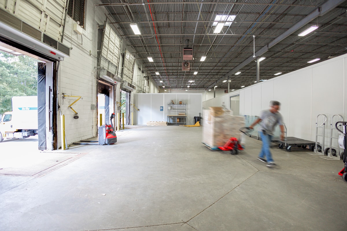 575 Wharton Dr SW, Atlanta, GA for lease Interior Photo- Image 1 of 5