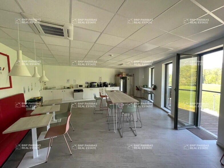 Office in La Motte-Servolex for lease - Building Photo - Image 1 of 12