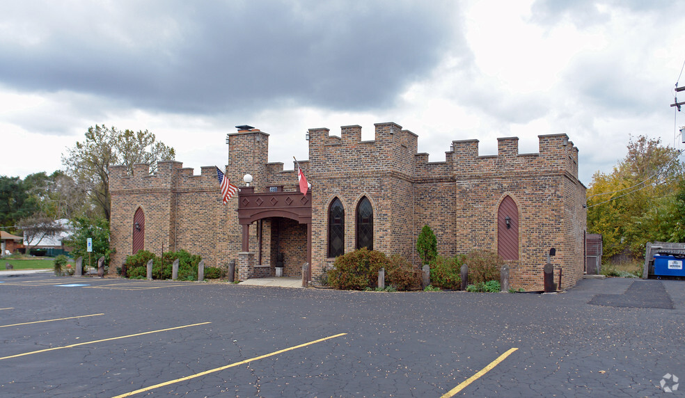 8350 S 88th Ave, Justice, IL for sale - Building Photo - Image 3 of 9