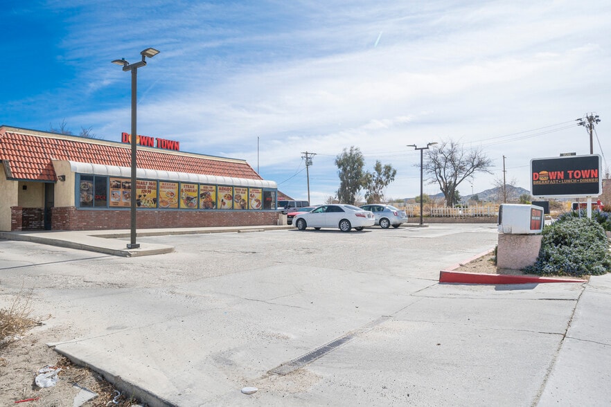 9599 Sheep Creek Rd, Phelan, CA for sale - Building Photo - Image 2 of 12