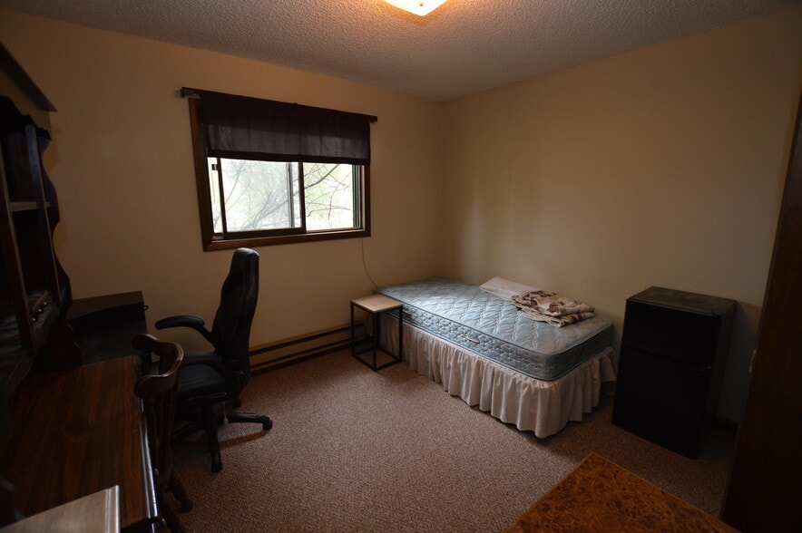 1412 W Gunnison Ave, Gunnison, CO for sale - Interior Photo - Image 3 of 35