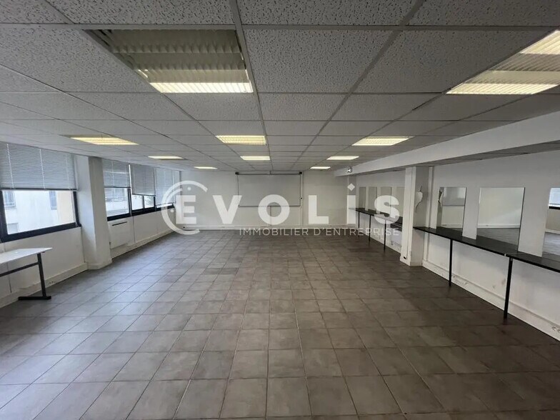 Office in Joinville-le-Pont for lease - Interior Photo - Image 3 of 10