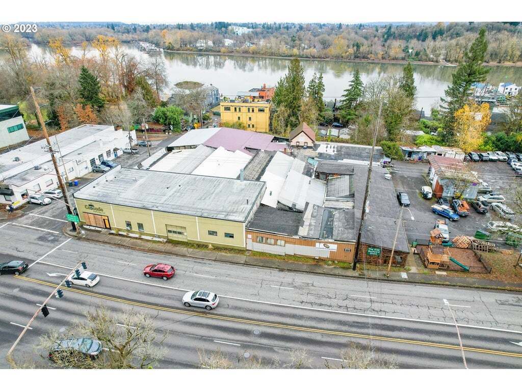 7400 S Macadam Ave, Portland, OR for sale Primary Photo- Image 1 of 4