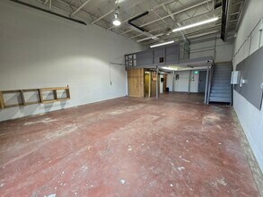 7887 50 Av, Red Deer, AB for lease Interior Photo- Image 2 of 9