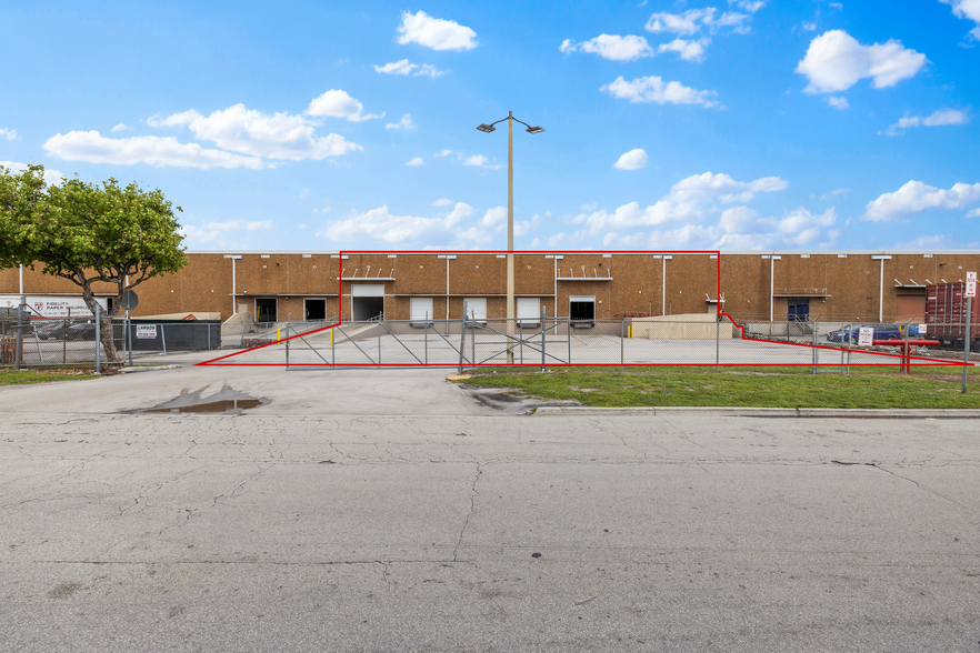 12300 NW 32nd Ave, Miami, FL for lease - Building Photo - Image 1 of 13