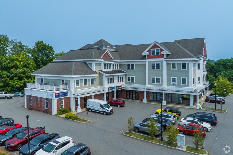 1075 Westford St, Lowell, MA for lease - Primary Photo - Image 1 of 12